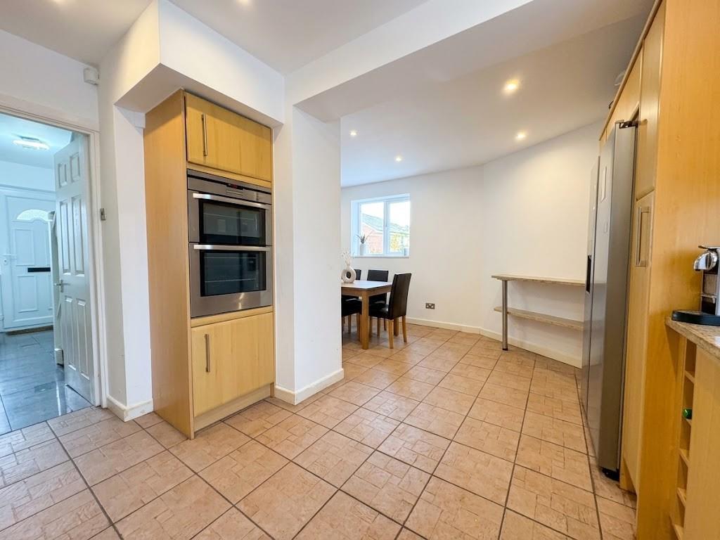 Marlborough Avenue, Edgware, HA8, Edgware